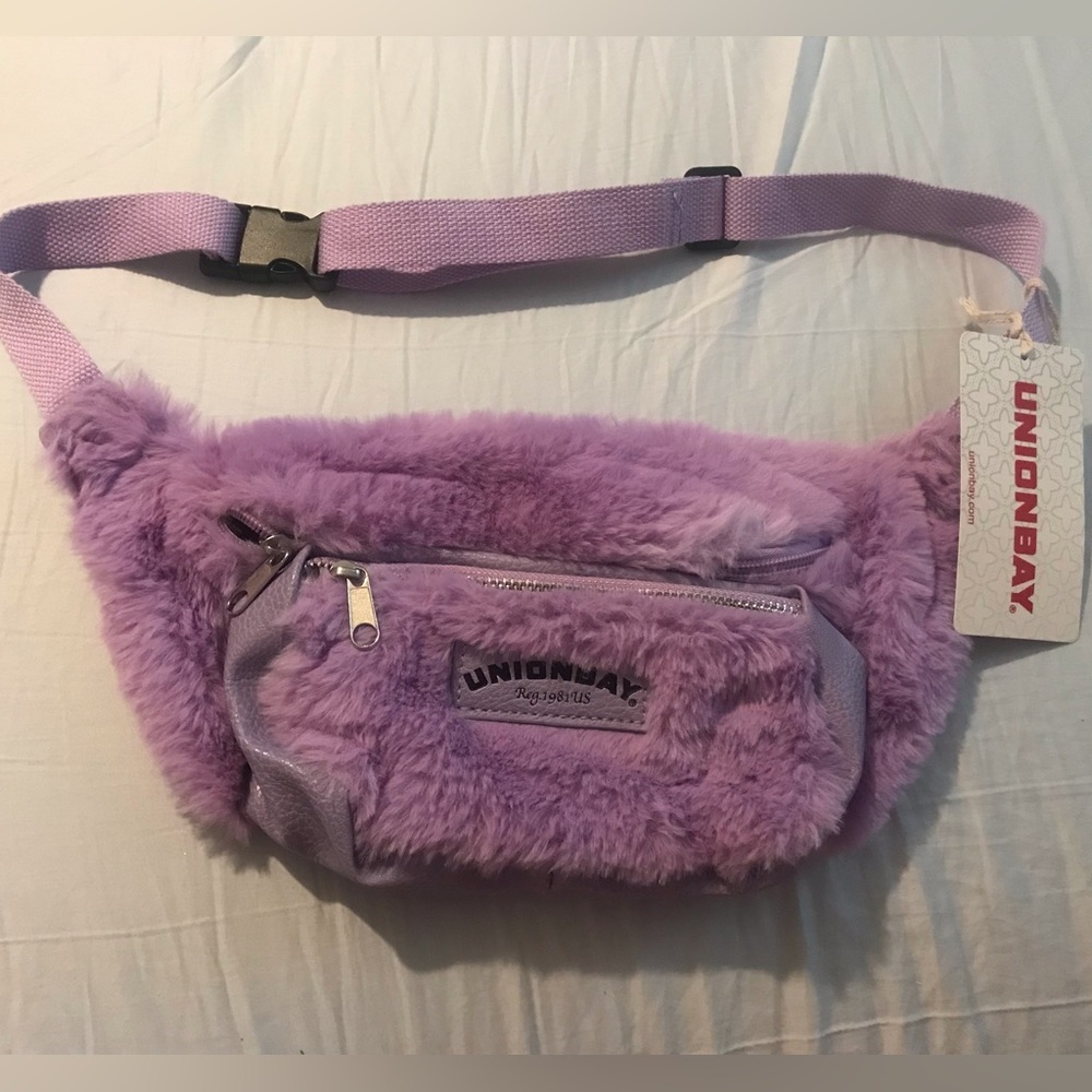 Lavender purple flurry fanny pack new with tag Union Bay